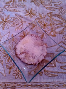 Tortita de trigo sarraceno y avena con mantequilla ecológica y sirope de ágave