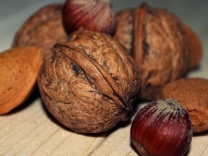 walnut-570416_1280